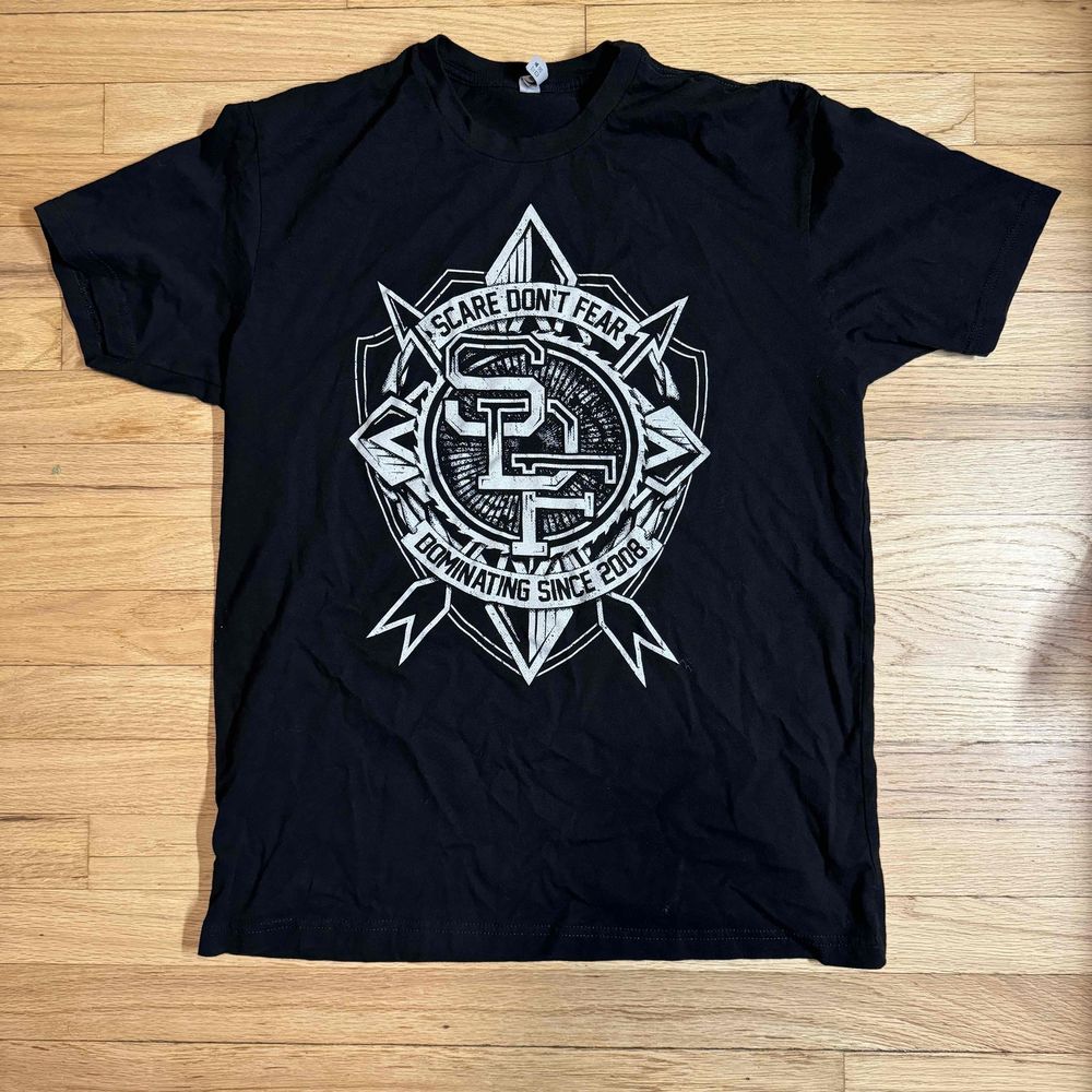 Scare Don’t Fear T-Shirt LARGE L Next Level Metalcore rap metal rare band rock